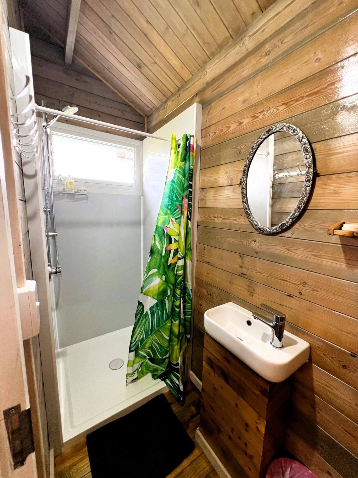 Red Hibiscus Villas Rarotonga Extérieur photo