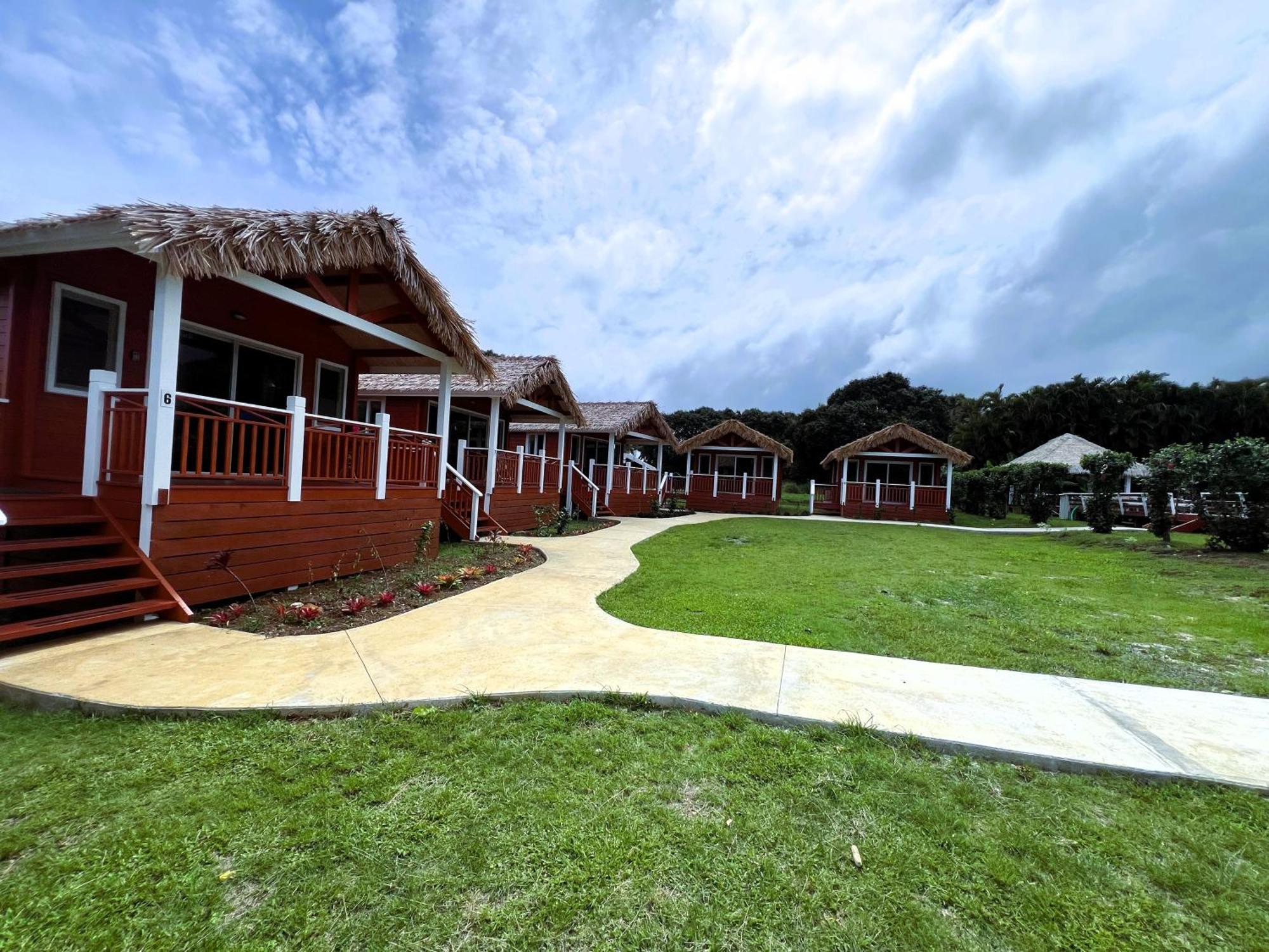 Red Hibiscus Villas Rarotonga Extérieur photo