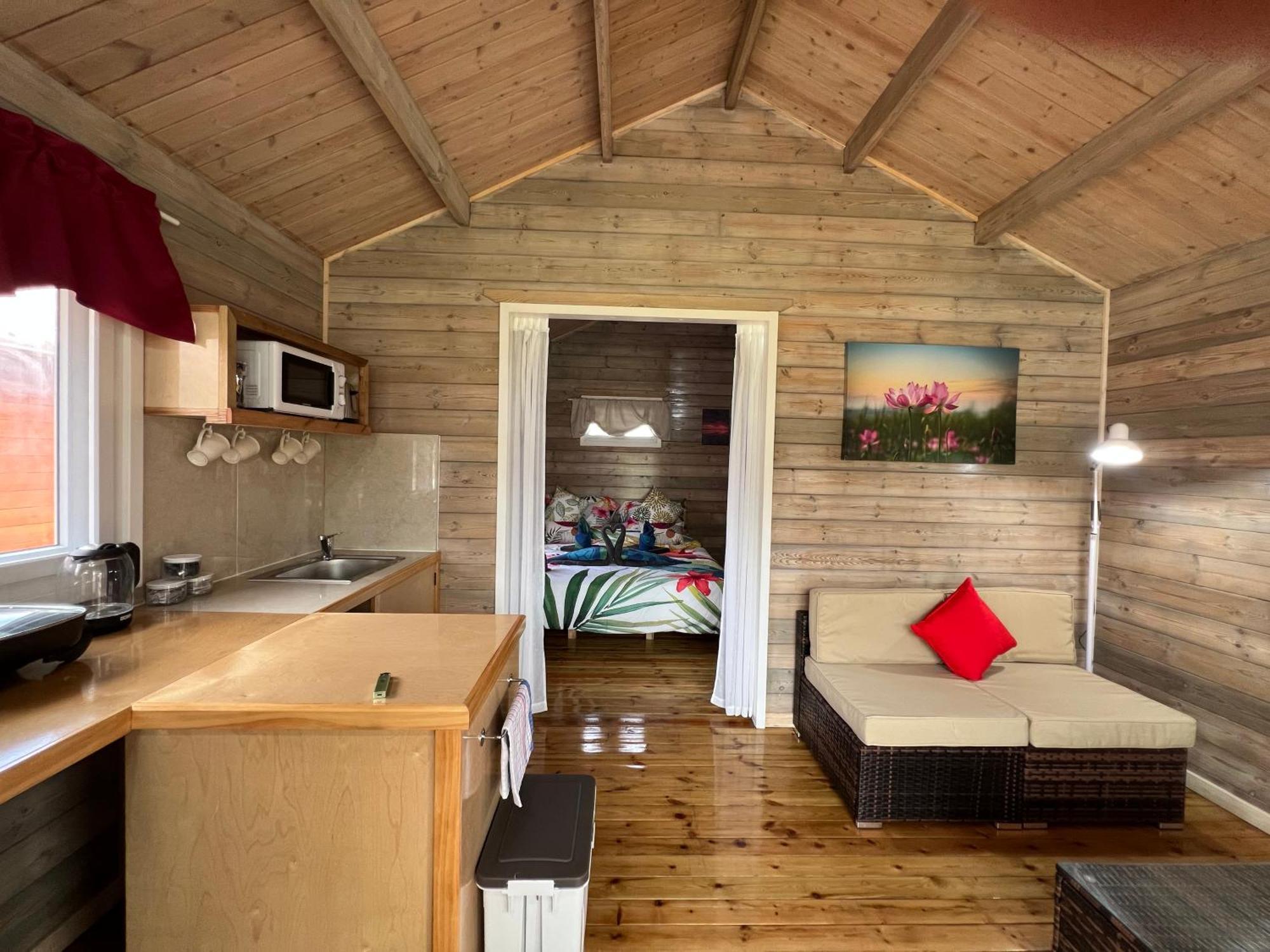 Red Hibiscus Villas Rarotonga Extérieur photo